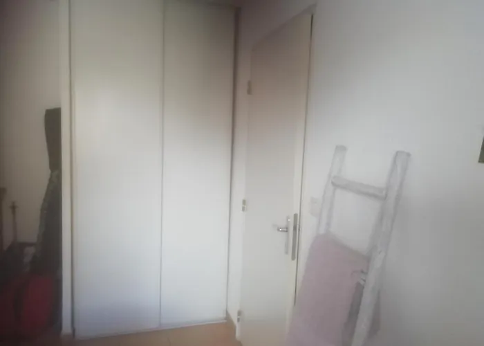 Location D'une Au Calme Dans Un Kwatera prywatna Nîmes